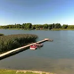 Modern House - 30 Metrow Od Jeziora,prywatna Plaza,wifi Holiday home