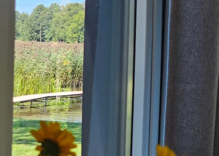 Modern House - 30 Metrow Od Jeziora,prywatna Plaza,wifi Дом отдыха Makosieje