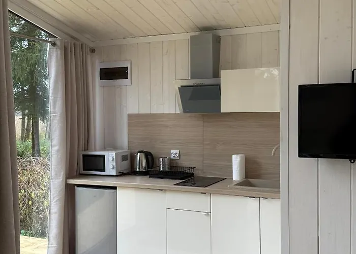 Modern House - 30 Metrow Od Jeziora,prywatna Plaza,wifi 度假居 Makosieje