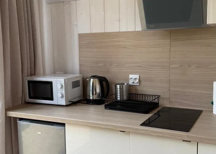 Modern House - 30 Metrow Od Jeziora,prywatna Plaza,wifi 度假居