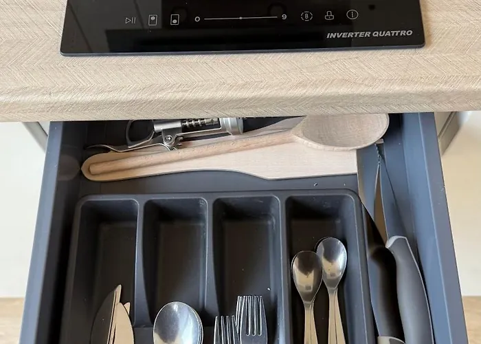 Modern House - 30 Metrow Od Jeziora,prywatna Plaza,wifi Дом отдыха