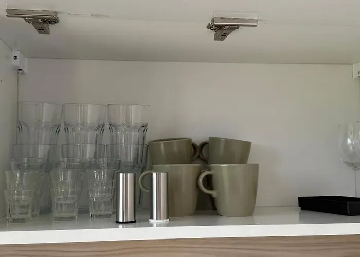 Modern House - 30 Metrow Od Jeziora,prywatna Plaza,wifi 度假居 *