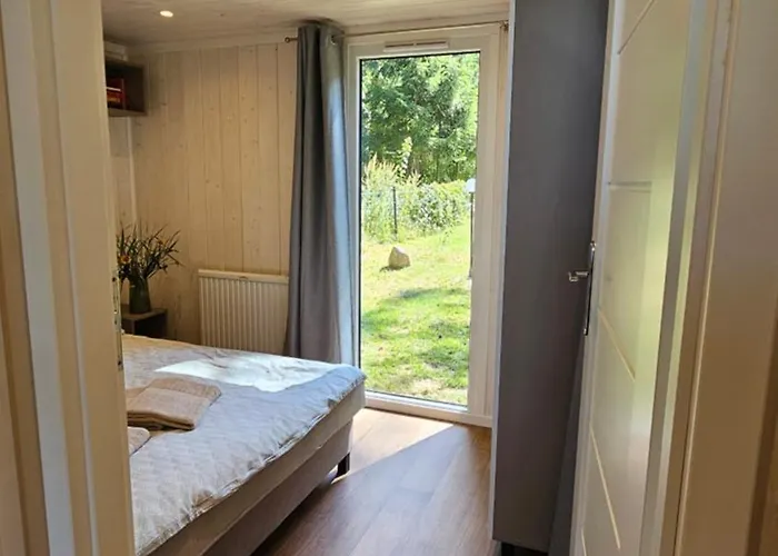 Дом отдыха Modern House - 30 Metrow Od Jeziora,prywatna Plaza,wifi Makosieje