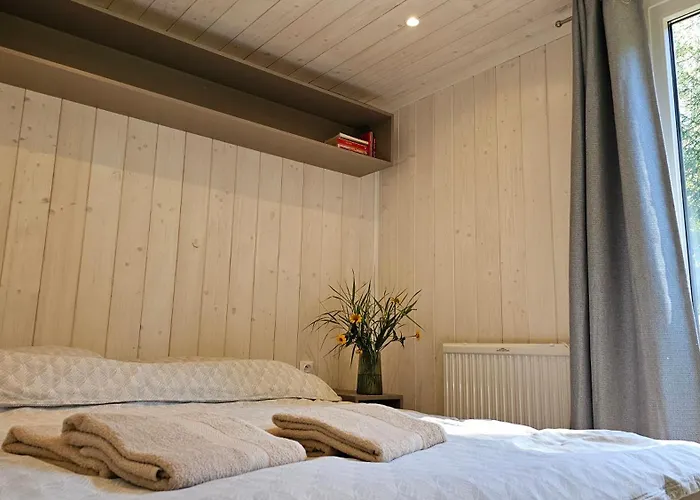 Modern House - 30 Metrow Od Jeziora,prywatna Plaza,wifi