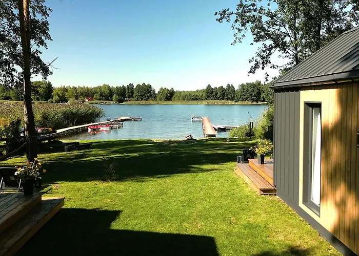 Modern House - 30 Metrow Od Jeziora,prywatna Plaza,wifi 度假居